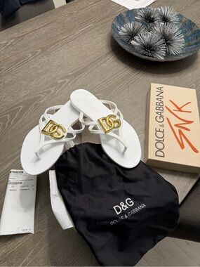 Dolce & Gabbana White Thong Sandals with Gold DG Logo